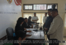 Sidang dan Mediasi Sengketa Informasi antara Mantan Karyawan BPR Buleleng 45 dan Disnakertrans Buleleng Berlangsung di Komisi Informasi Provinsi Bali